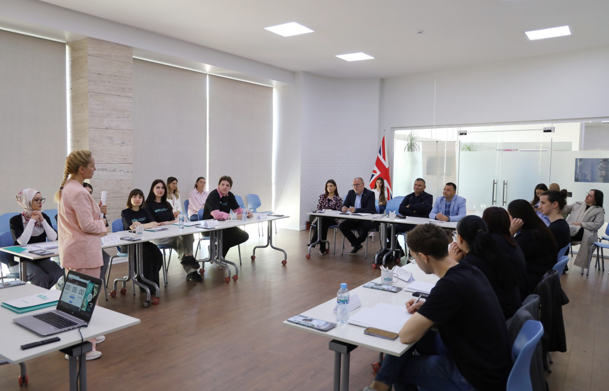 Academic debate: Climate change legislation should be passed even without public approval, if necessary