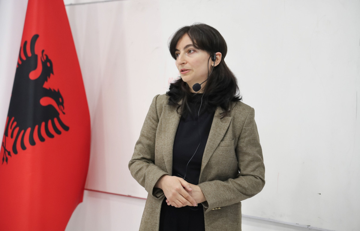 From Curiosity to Discovery: Lecture on Scienti......